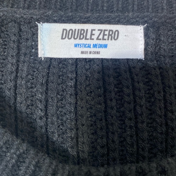 New- Double Zero Long Sleeve Black & White Crew Neck Pullover Sweater - Picture 3 of 6